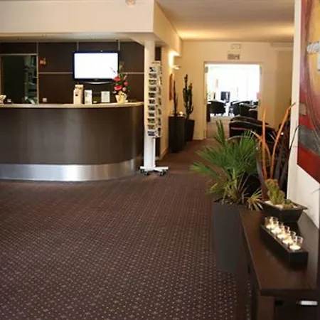 Logis Restaurant La Berteliere Hotell Saint-Martin-du-Vivier