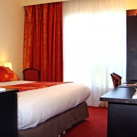 La Berteliere, The Originals Relais Hotel Saint-Martin-du-Vivier