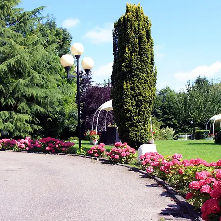 酒店 La Berteliere, The Originals Relais 4*