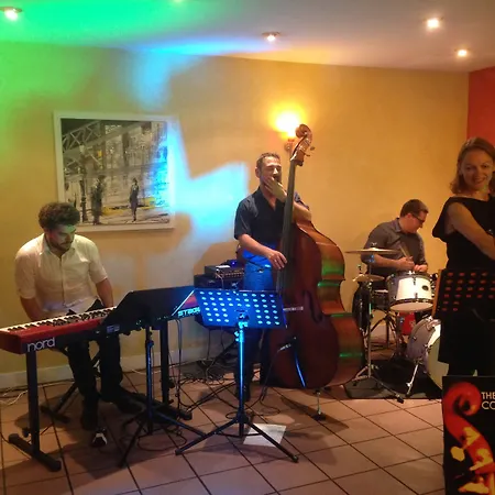 Logis Restaurant La Berteliere Hotell