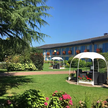 فندق Logis Restaurant La Berteliere 4*