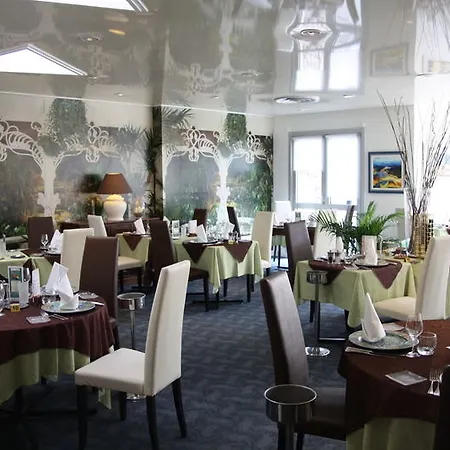 Logis Restaurant La Berteliere Hotell