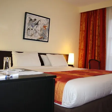 Logis Restaurant La Berteliere Hotell