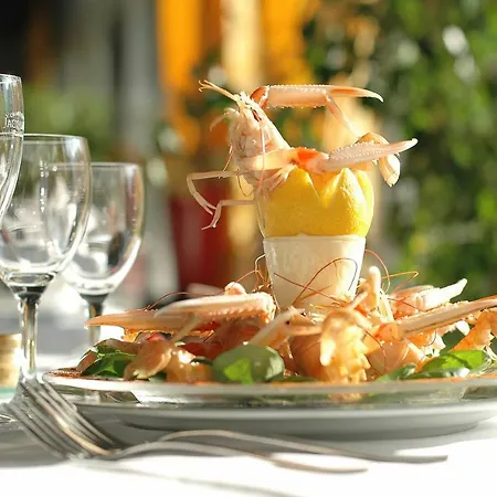 Hotell Logis Restaurant La Berteliere Saint-Martin-du-Vivier
