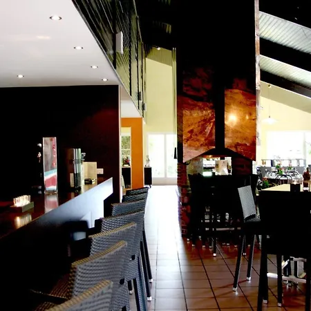 Logis Restaurant La Berteliere Hotell 4*