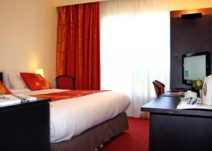 La Berteliere, The Originals Relais Hotel Saint-Martin-du-Vivier