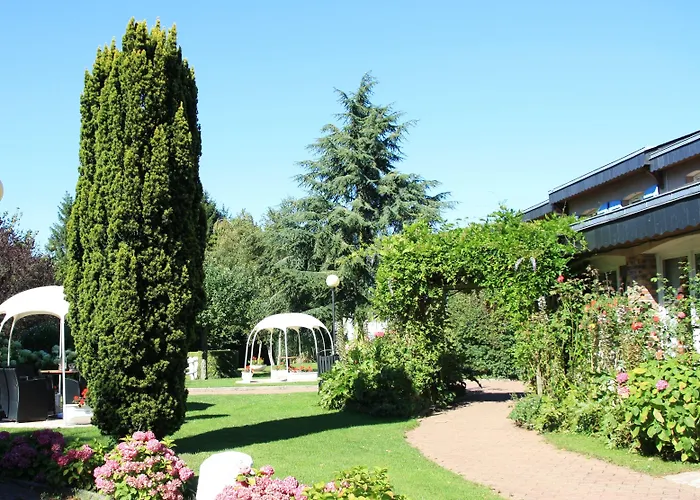 Hotel La Berteliere, The Originals Relais Saint-Martin-du-Vivier